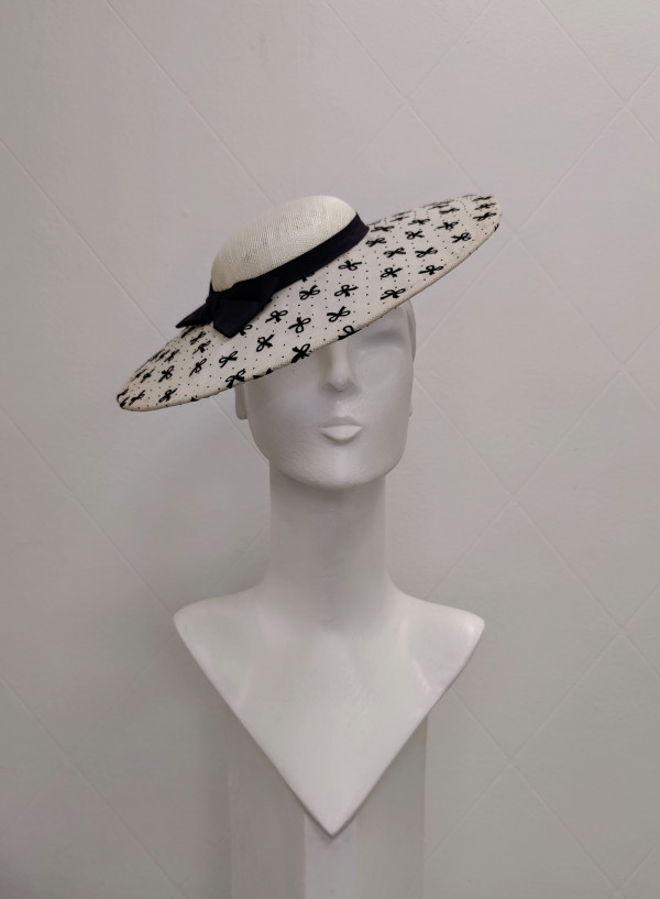 vintage style tilt hat